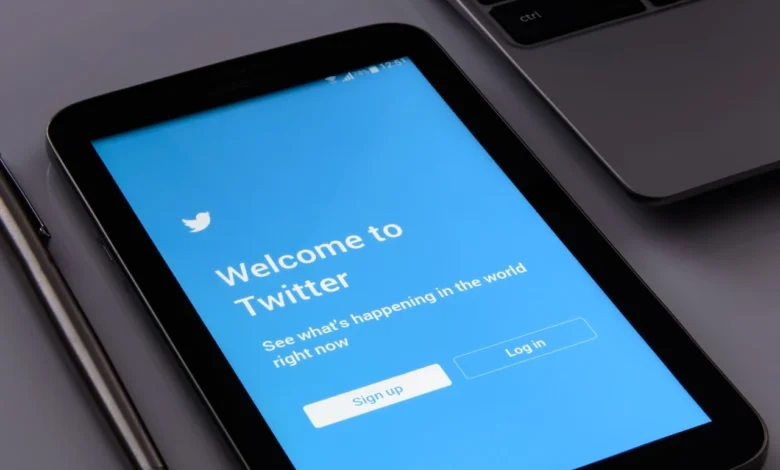 Data of 400 million Twitter users up for sale